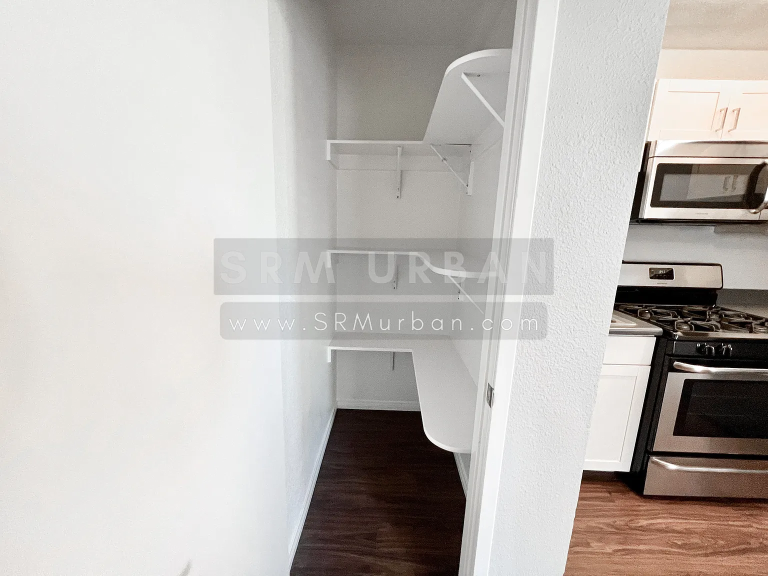 Studio, 300 sqft, $1,685 — Photo 4