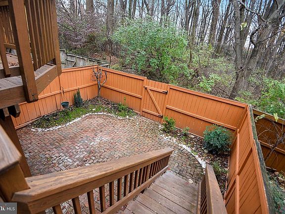 3rd image of 6004 Loganwood Dr