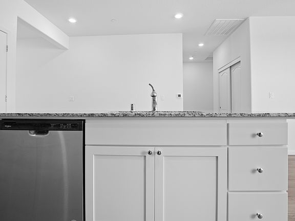 2nd image of 10436 Robinson Ln