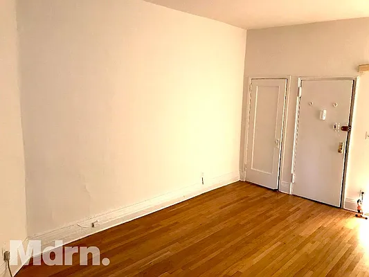 Rented by Mdrn Residential | media 18