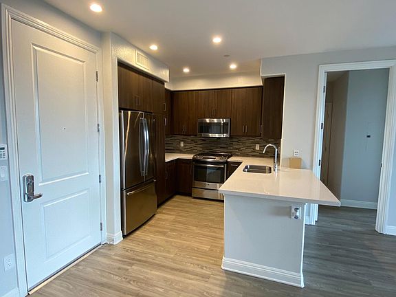 3rd image of 12000 Idaho Ave #402