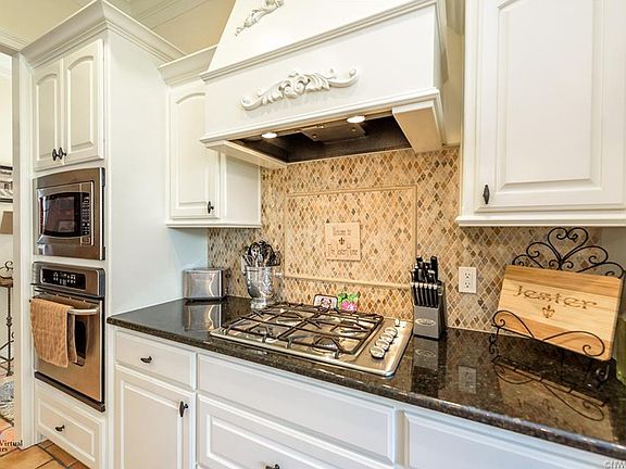 5th image of 9957 Loveland Ct