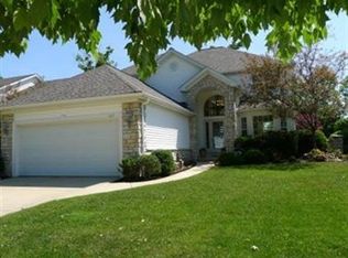 387 E Glengary Cir, Highland Heights, OH 44143