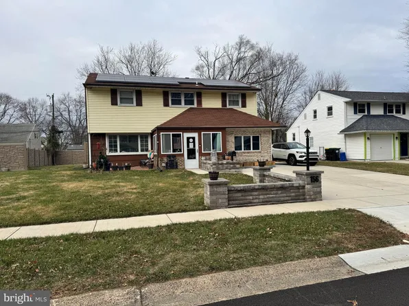 156 Brookside Blvd, Newark, DE 19713