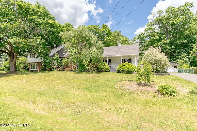 2nd image of 40 Cypress Drive