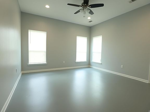 3rd image of 7951 Nottingham St