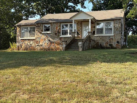 2nd image of 8951 Mount Calm Rd