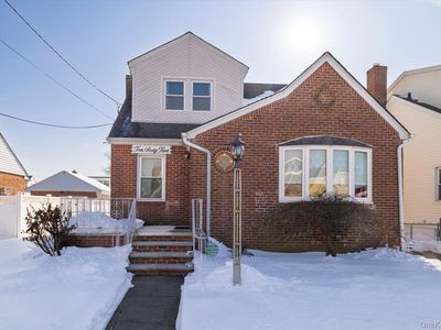 1065 Russell Street, Franklin Square, NY, 11010