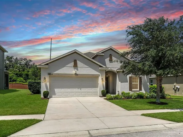 2718 Limerick Cir, Grand Island, FL 32735