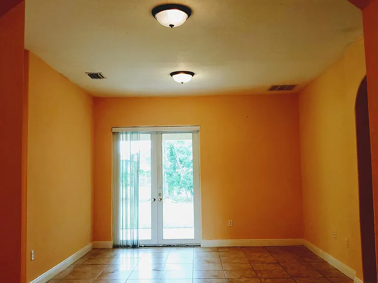2449 SW Savage Blvd — Photo 4