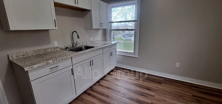 9878 Canterbury Rd #3 — Photo 4