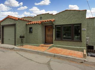 912 Palm View Dr, Los Angeles, CA 90042
