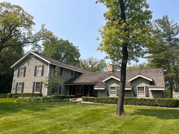 114 Old Oak Dr, Barrington, IL 60010