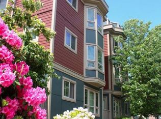 527 12th Ave E APT 304, Seattle, WA 98102