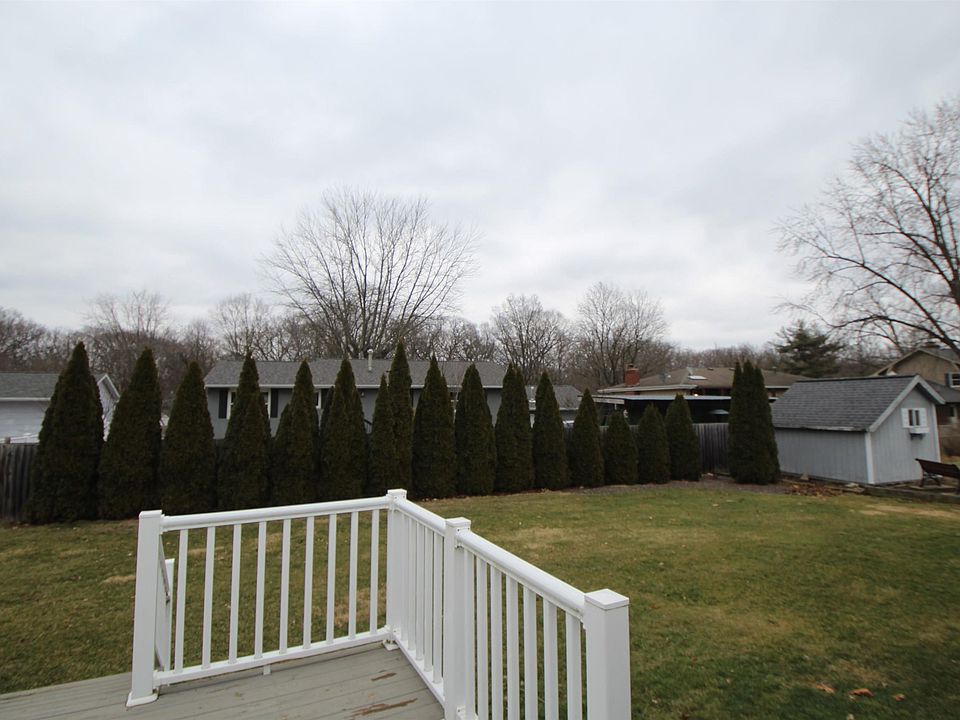 2nd image of 12150 N Whispering Woods Dr