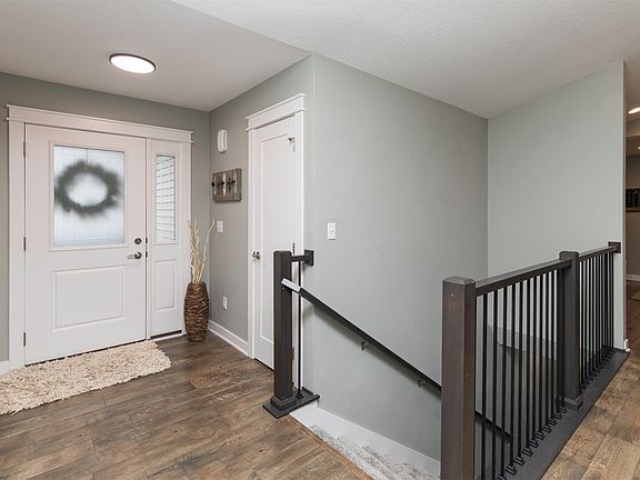 3rd image of 303 7th St NE