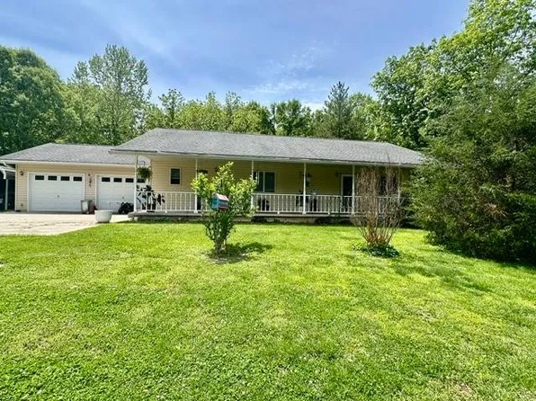 4375 N 1000th St, Robinson, IL 62454