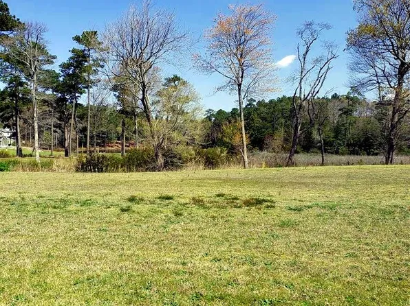 65 Olde Mill Ln, New Church, VA 23415