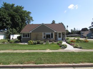 300 N Kendrick Ave, Burlington, WI 53105