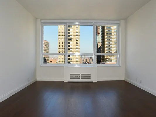 Rented by Sotheby's International Realty | media 13