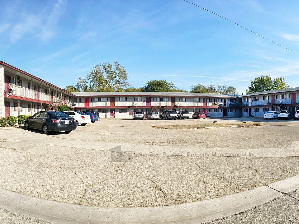 1st image of 302 Wolf St APT 2