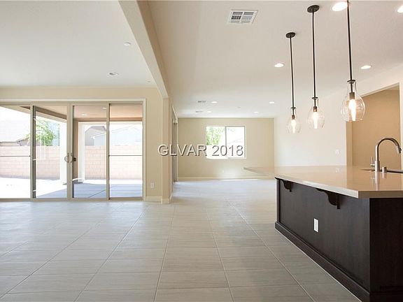 5th image of 9255 Vista Cerro Ct