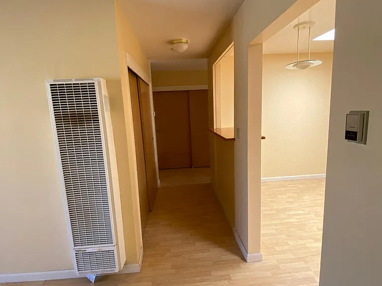 407 Cornell Ave #12 — Photo 2