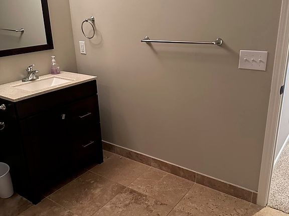 5th image of 3900 Everest Ln N