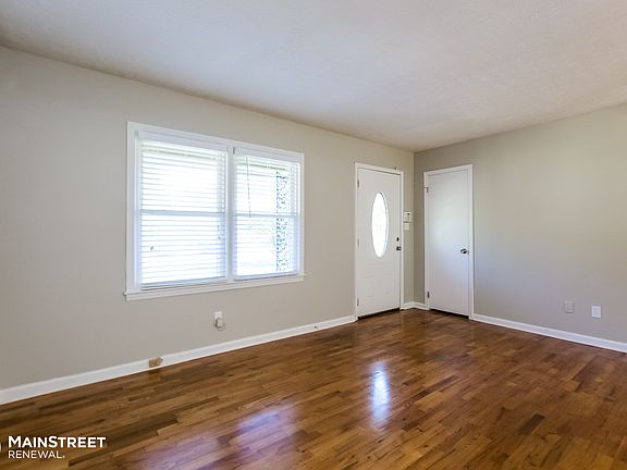 Living Room / Dining Room