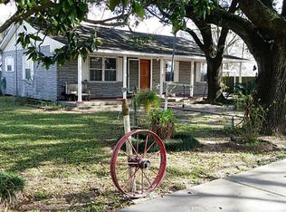 812 Genoa Red Bluff Rd, Houston, TX 77034