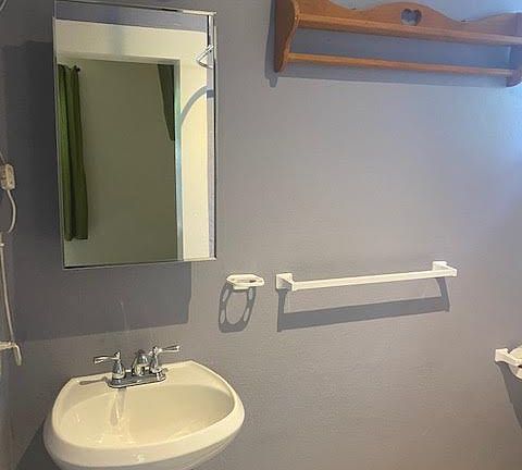 5th image of 1610 SE Marion St #1