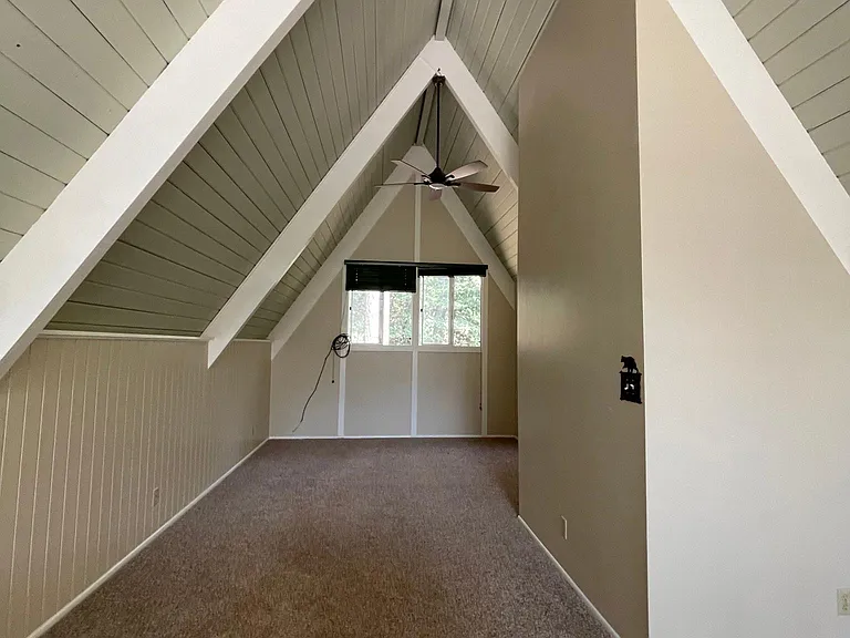 Mater ( with 1/2 bath ) in loft