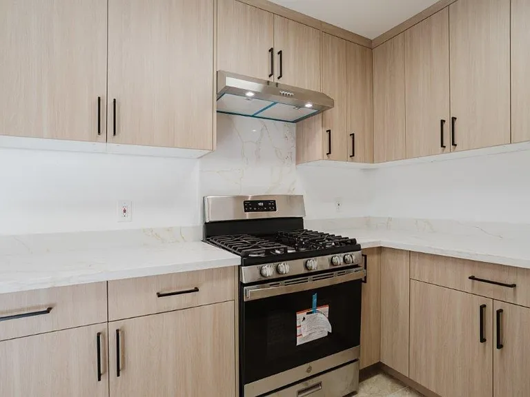 914 E Elk Ave #3 — Photo 13