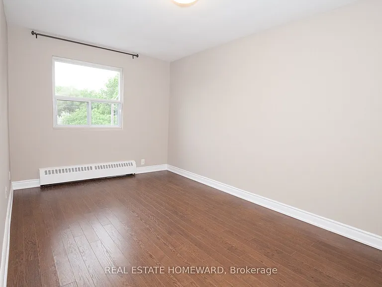 920 Pape Ave #B — Photo 13