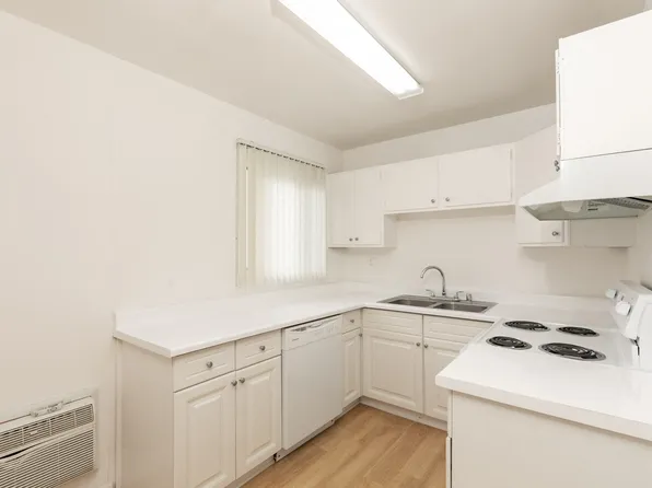 Wilshire Catalina Towers