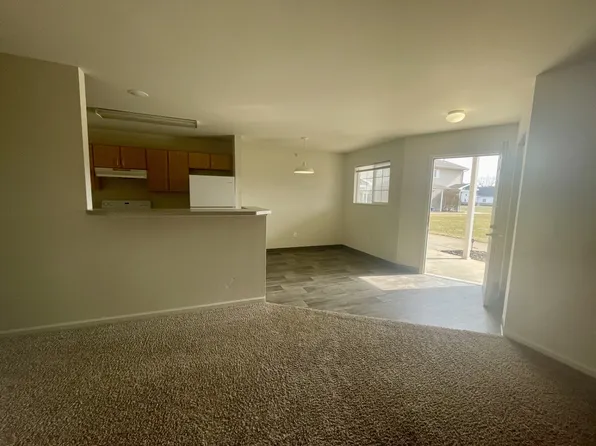 Hawks Ridge Apartments, 15292 Hawks Ridge Dr #K-08, Bath, MI 48808