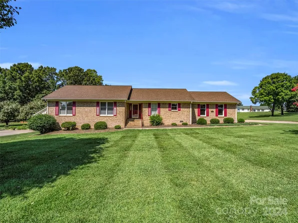 110 Lindsey Lee Ln, Shelby, NC 28152