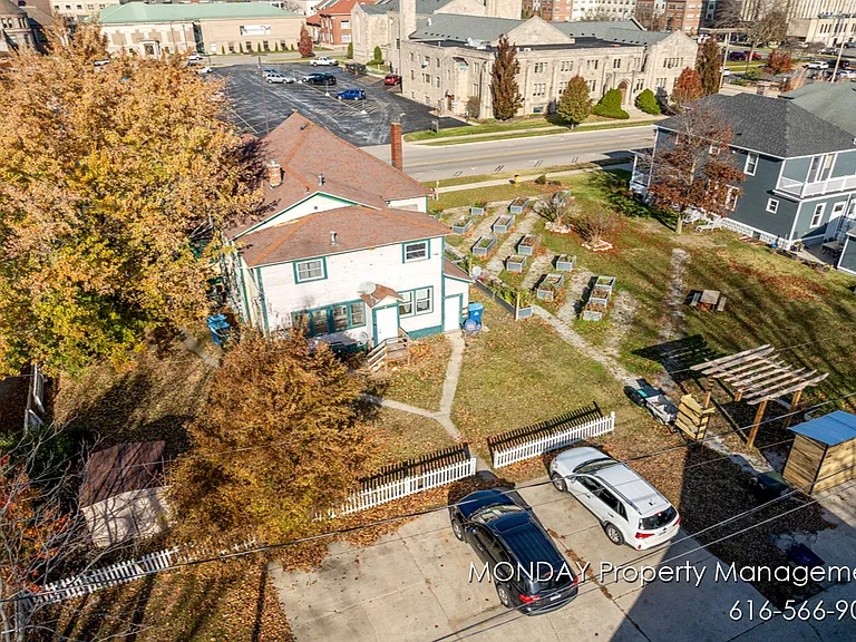 263 W Muskegon Ave #1 — Photo 32
