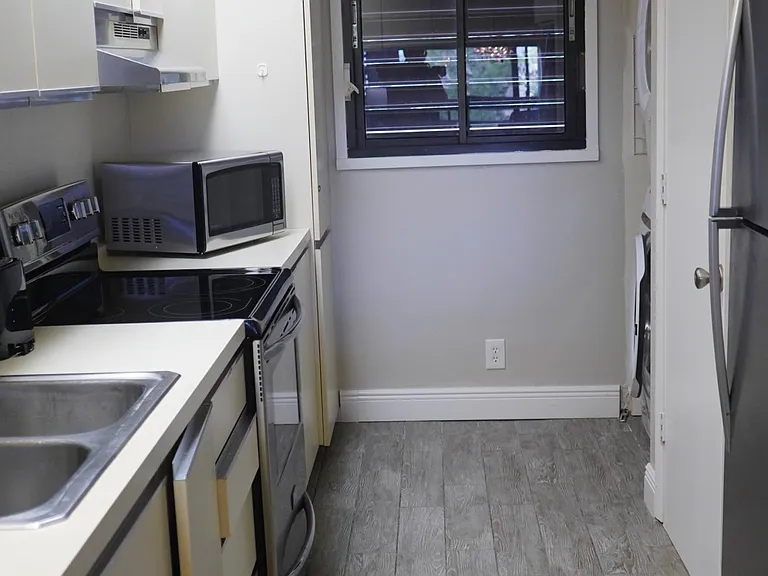 1085 Gulf Of Mexico Dr #203 — Photo 24