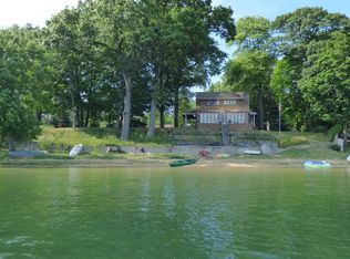 67547 Victory Shore Dr, Dowagiac, MI 49047