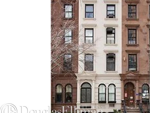 5th image of 208 E 61st St APT 4