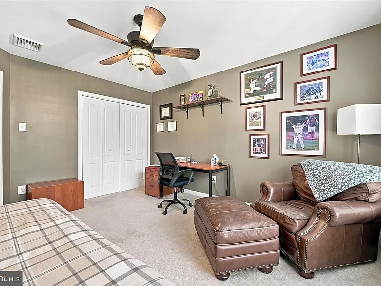 1221 Derry Ln — Photo 22