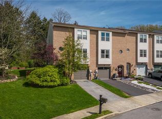 308 Ridgeview Dr, Alburtis, PA 18011