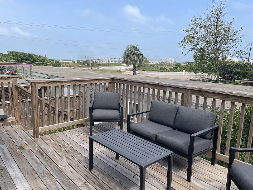 1st image of 11 San Jacinto Dr