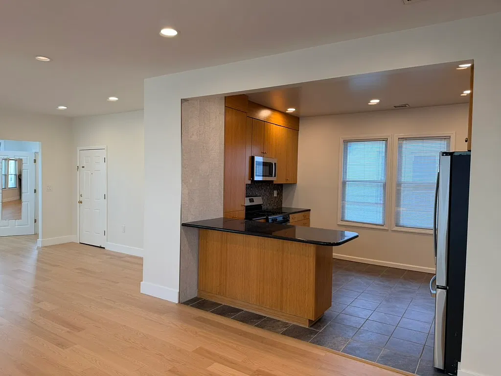 2 bed, 1200 sqft, $2,750 — Photo 4