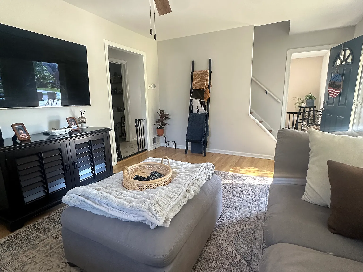 3 bed, 1290 sqft, $2,800 — Photo 3