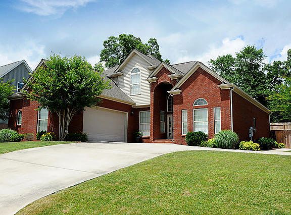 2nd image of 1427 Courtland Dr