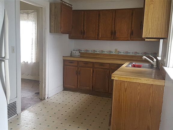 4th image of 504 N Vine Ave