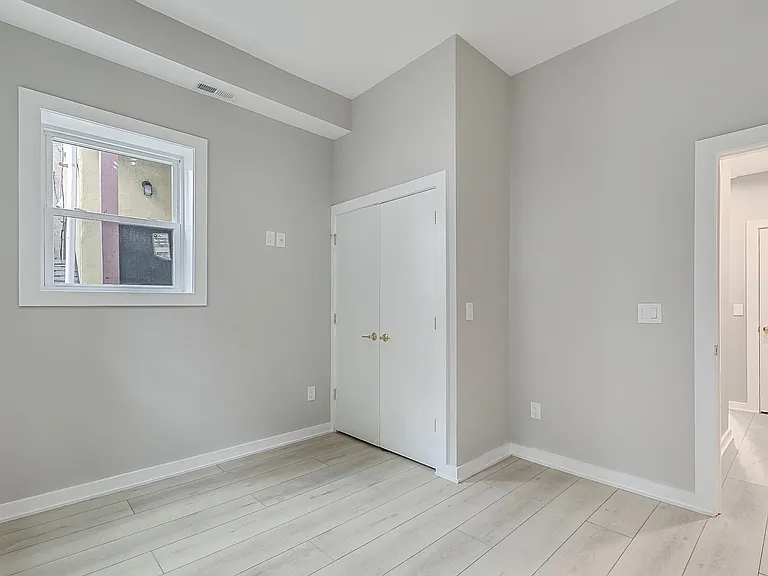 513 Florida Ave NW — Photo 12