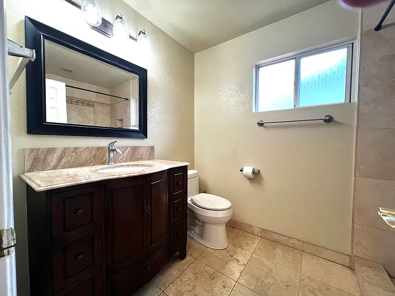 1079 Bradford Dr — Photo 16